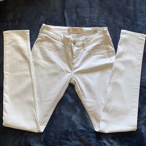Hollister White Jeans Size 1R
